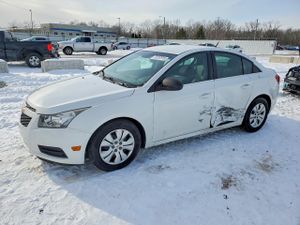 Chevrolet Cruze LS 1.8L 4 2012