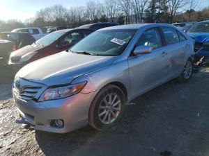 Toyota Camry BASE 2.5L 4 2011
