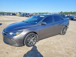 Toyota Camry LE 2.5L 4 2015