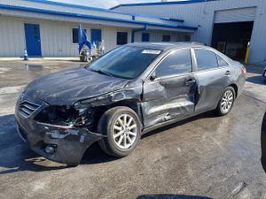 Toyota Camry BASE 2.5L 4 2011