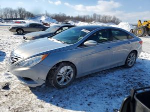Hyundai Sonata SE 2.4L 4 2013