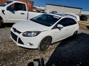 Ford Focus SE 2.0L 4 2014