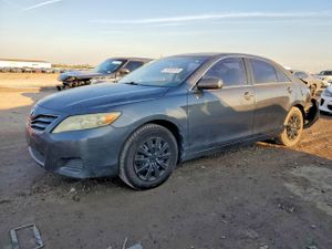 Toyota Camry BASE 2.5L 4 2010