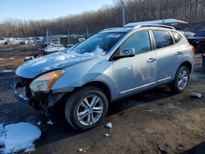 Nissan Rogue S 2.5L 4 2013