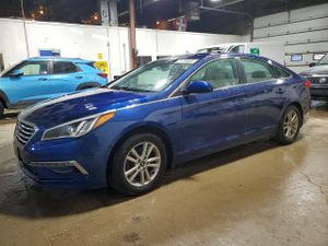 Hyundai Sonata SE 2.4L 4 2015