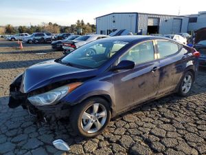 Hyundai Elantra GLS 1.8L 4 2013