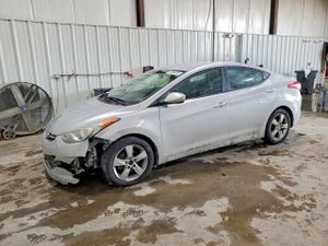 Hyundai Elantra GLS 1.8L 4 2013