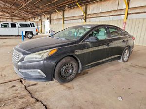 Hyundai Sonata SE 2.4L 4 2015