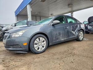 Chevrolet Cruze LS 1.8L 4 2013