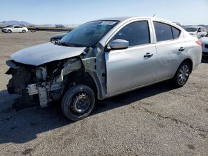 Nissan Versa S 1.6L 4 2016