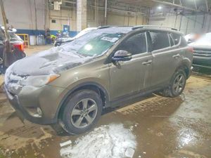 Toyota Rav4 XLE 2.5L 4 2015