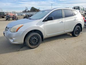 Nissan Rogue S 2.5L 4 2013