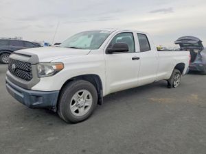Toyota Tundra DOUBLE CAB SR 5.7L 8 2019