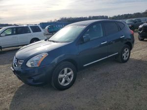 Nissan Rogue S 2.5L 4 2013