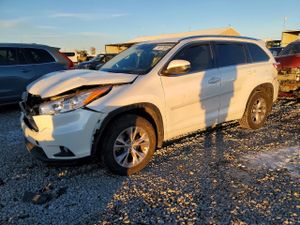Toyota Highlander XLE 3.5L 6 2015