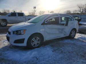 Chevrolet Aveo (Sonic) LT 1.8L 4 2013