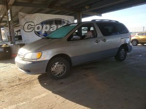 Toyota Sienna LE 3.0L 6 2002