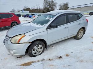 Nissan Rogue S 2.5L 4 2013