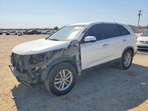 Kia Sorento LX 2.4L 4 2015