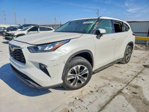 Toyota Highlander XLE 3.5L 6 2020