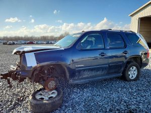 GMC Yukon SLE 5.3L 8 2013