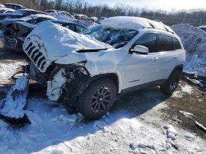 Jeep Cherokee LATITUDE 2.4L 4 2015