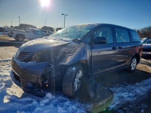Toyota Sienna BASE 2.7L 4 2011
