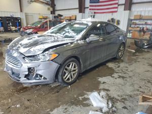 Ford Fusion SE 2.5L 4 2013