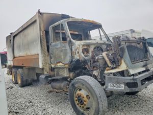 International WorkStar / 7000 Series 7400 9.3L 6 2012