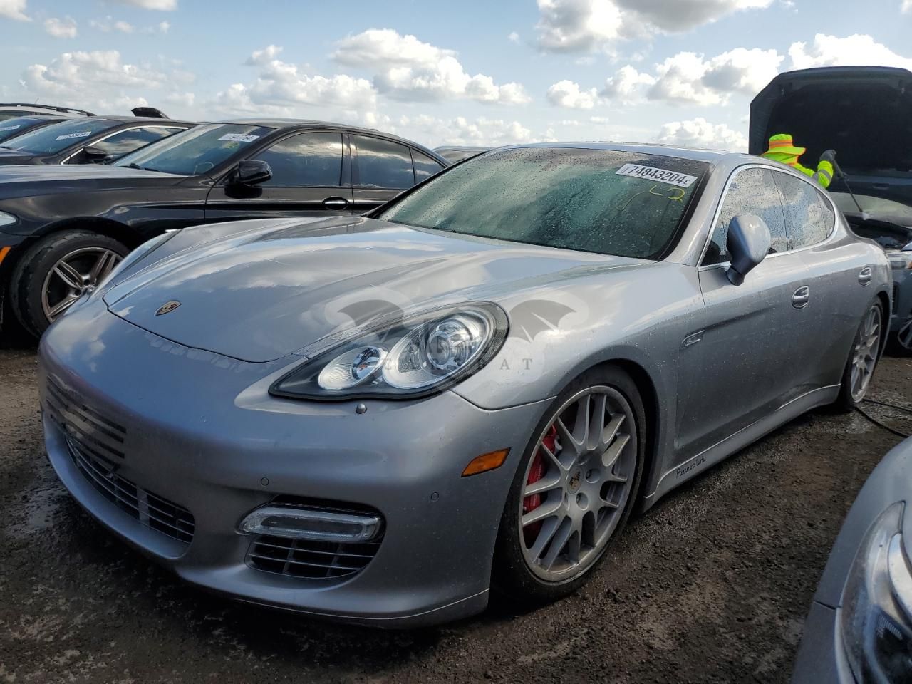 Porsche Panamera TURBO 4.8L 8 2010