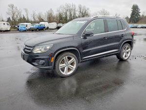 Volkswagen Tiguan S 2.0L 4 2015