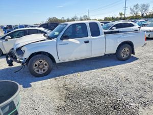 Toyota Tacoma XTRACAB 2.4L 4 2003