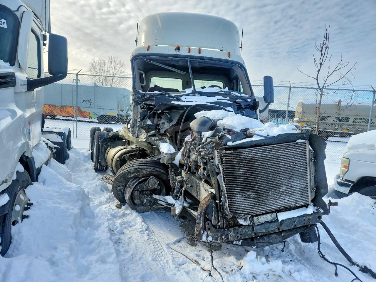 Freightliner Cascadia 14.9L 6 2014