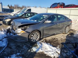 Hyundai Sonata SE 2.4L 4 2014