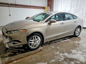 Ford Fusion SE 2.5L 4 2015