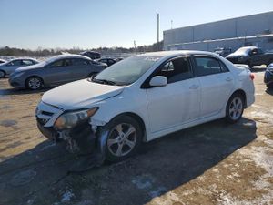 Toyota Corolla BASE 1.8L 4 2012