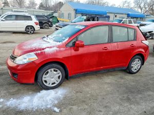Nissan Versa S 1.8L 4 2011