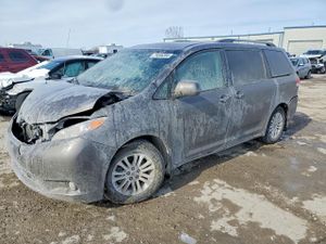 Toyota Sienna XLE 3.5L 6 2012