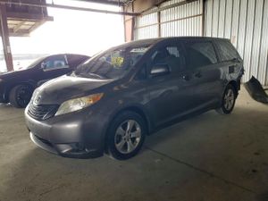 Toyota Sienna 3.5L 6 2013