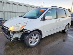 Toyota Sienna XLE 3.3L 6 2004