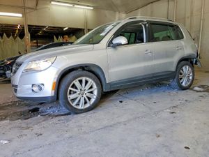 Volkswagen Tiguan S 2.0L 4 2011