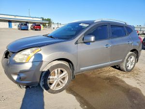 Nissan Rogue S 2.5L 4 2013