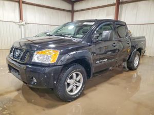 Nissan Titan S 5.6L 8 2011