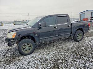 Nissan Titan XE 5.6L 8 2004
