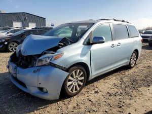 Toyota Sienna XLE 3.5L 6 2015
