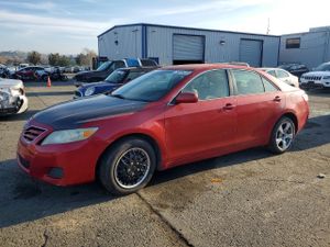 Toyota Camry BASE 2.5L 4 2011