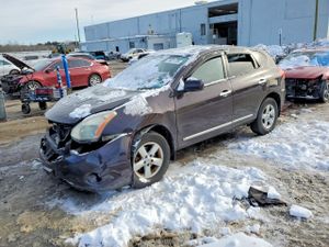Nissan Rogue S 2.5L 4 2013