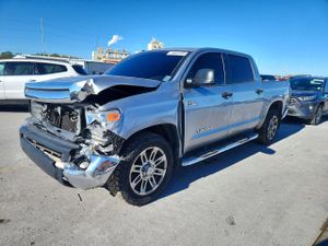 Toyota Tundra CREWMAX SR5 5.7L 8 2015