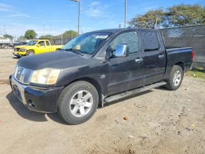 Nissan Titan XE 5.6L 8 2004
