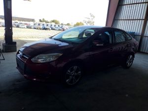 Ford Focus SE 2.0L 4 2014
